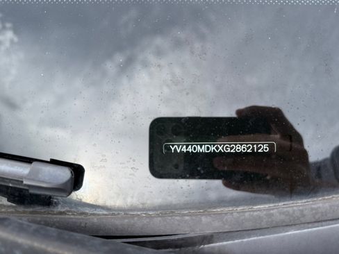 Used 2016 Volvo XC60 T5 Premier w/ Proximity Package image 24