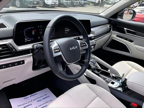Certified 2025 Kia Telluride EX FWD image 9