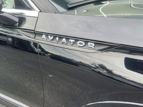 Used 2021 Lincoln Aviator Reserve w/ Equipment Group 208A AWD/4WD image 9