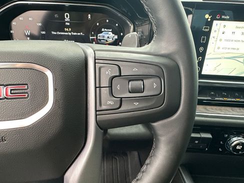 Used 2025 GMC Sierra 1500 SLT w/ SLT Premium Plus Package image 25