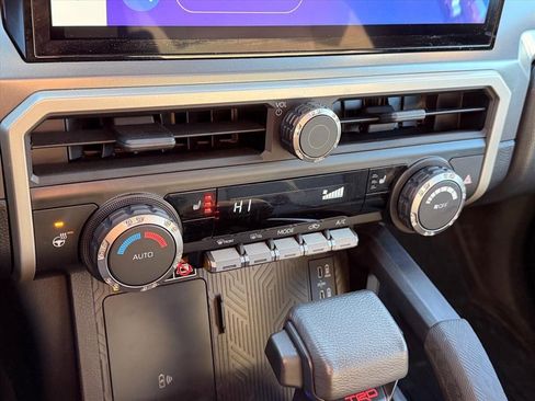 Used 2024 Toyota Tacoma TRD Off-Road w/ TRD Off Road Upgrade Package image 20