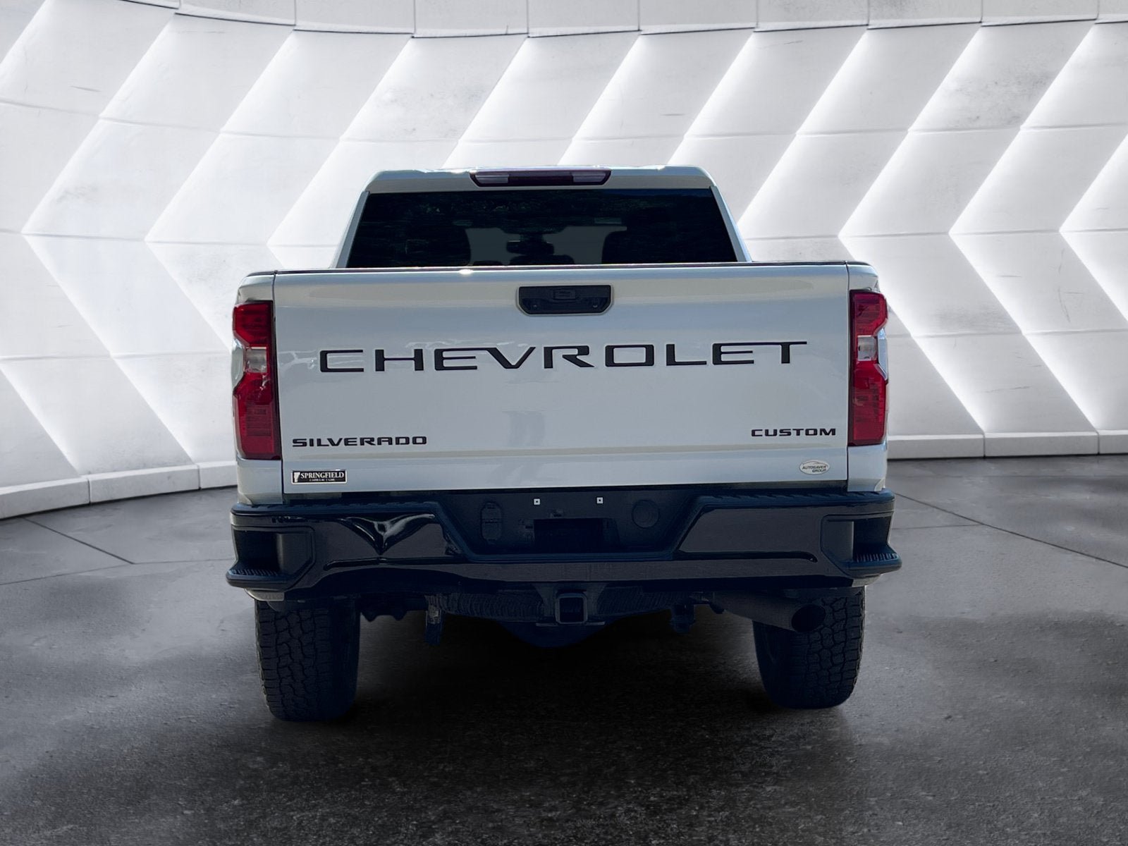 Used 2023 Chevrolet Silverado 2500 Custom w/ Custom Value Package AWD/4WD image 5