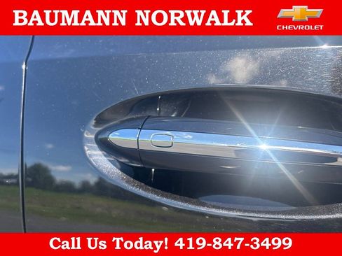 Used 2021 Buick Envision Essence w/ Technology Package I FWD image 12