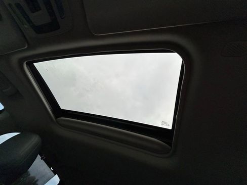 Used 2021 Toyota Sienna XLE w/ XLE Plus Package FWD image 31