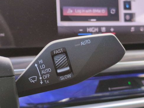 Used 2024 BMW i7 xDrive60 image 27