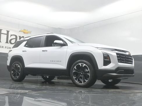 New 2026 Chevrolet Equinox LT w/ LPO, Floor Liner Package FWD image 2