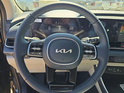 New 2026 Kia Carnival EX FWD image 30