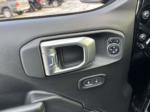 Used 2021 Jeep Wrangler Unlimited Sport image 14