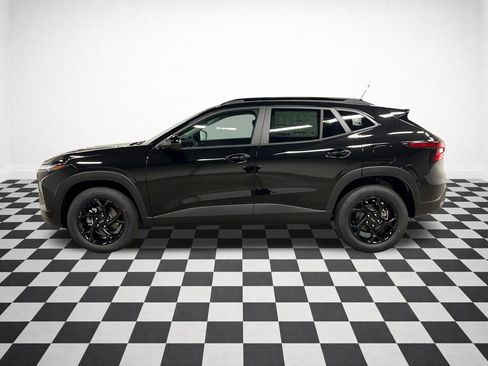 New 2026 Chevrolet Trax LT w/ Driver Confidence Package FWD image 5