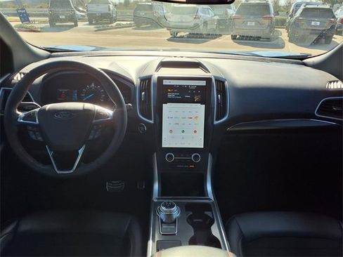 Used 2022 Ford Edge ST-Line image 5