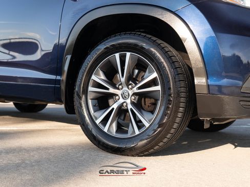 Used 2016 Toyota Highlander XLE image 9