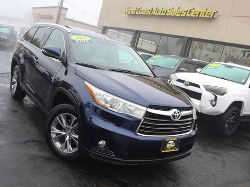 Used 2015 Toyota Highlander XLE image 42