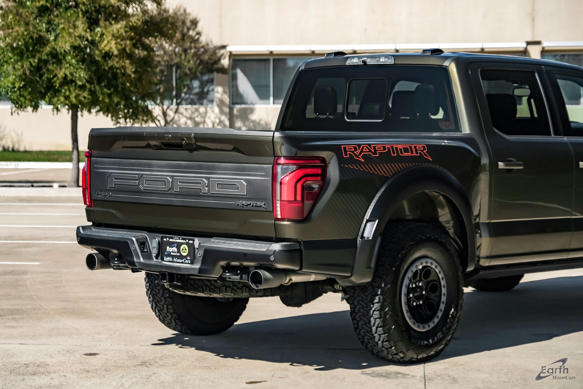 Used 2025 Ford F150 Raptor AWD/4WD image 19