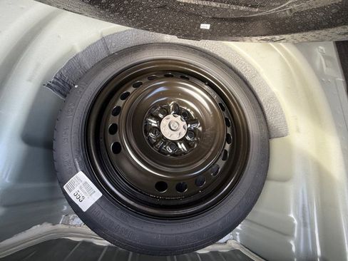 Certified 2023 Toyota Camry XLE image 36