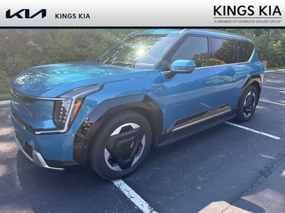 Used 2024 Kia EV9 Land w/ Towing Package