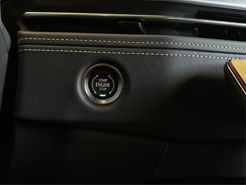 New 2026 Cadillac Escalade Platinum Sport w/ LPO, ONYX Package image 28