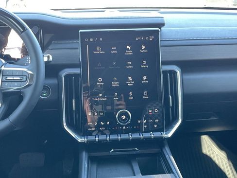 New 2026 GMC Acadia Denali w/ Super Cruise Package image 17