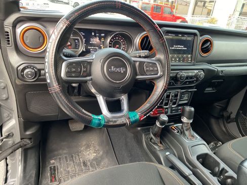 Used 2022 Jeep Gladiator Mojave w/ LED Lighting Group image 10