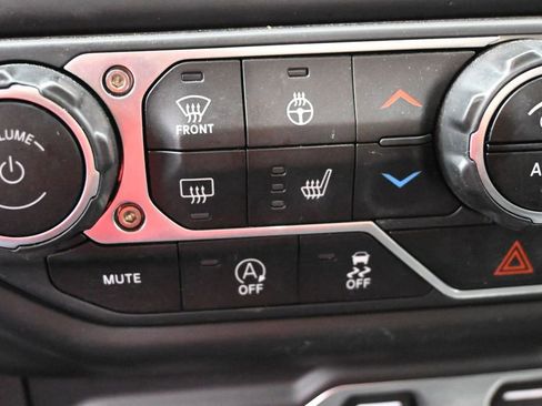 Used 2023 Jeep Gladiator Rubicon w/ LED Lighting Group AWD/4WD image 20