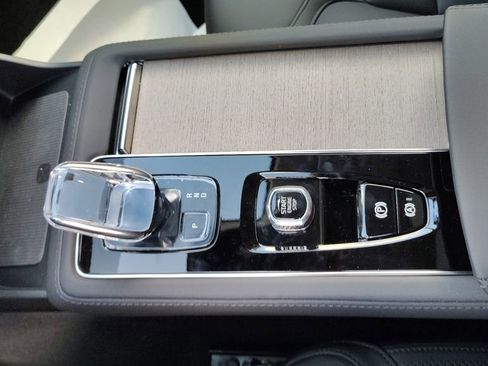 New 2026 Volvo XC90 B6 Plus image 22
