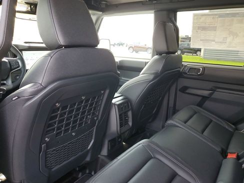 New 2025 Ford Bronco Badlands image 12