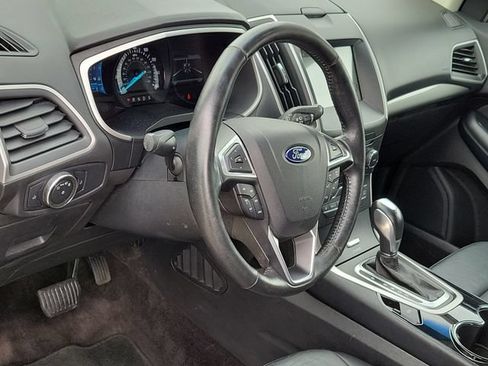 Used 2016 Ford Edge SEL w/ Equipment Group 201A AWD/4WD image 9