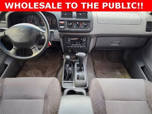 Used 2000 Nissan Xterra SE image 24
