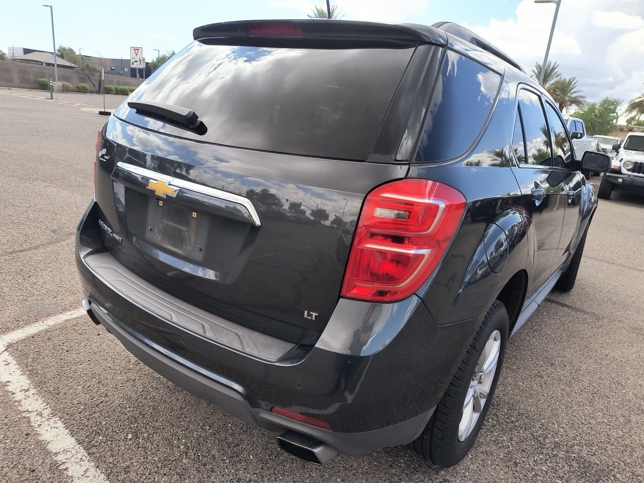 Used 2017 Chevrolet Equinox LT w/ Convenience Package AWD/4WD image 5