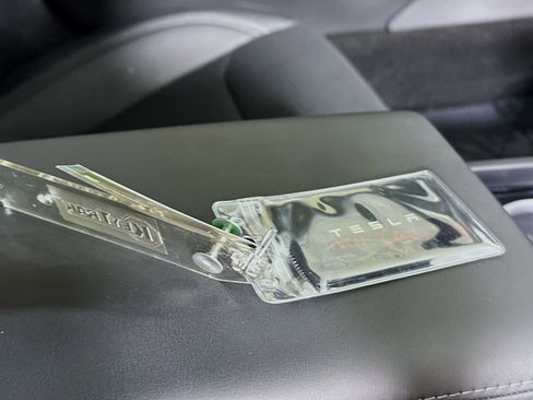 Used 2025 Tesla Model 3 Long Range image 31