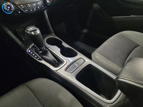 Used 2017 Chevrolet Cruze LT w/ Convenience Package FWD image 26