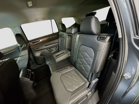 Used 2025 Volkswagen Atlas SE image 29