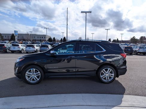 Used 2018 Chevrolet Equinox Premier w/ Infotainment II Package AWD/4WD image 9