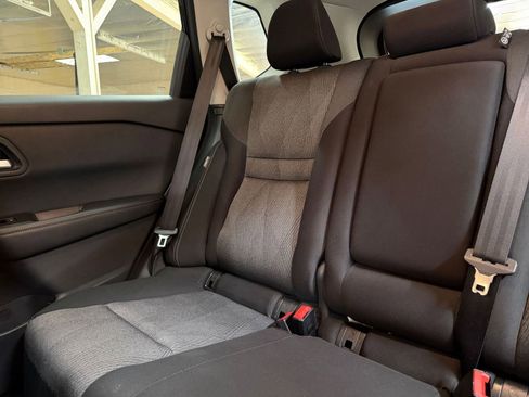 Used 2025 Nissan Rogue SV FWD image 41