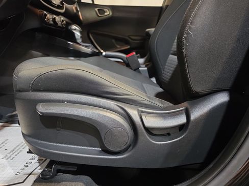 Used 2020 Kia Soul S FWD image 14