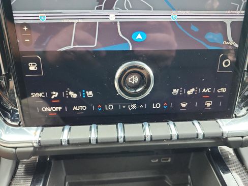 Certified 2025 GMC Yukon XL Elevation w/ Elevation Premium Package image 22