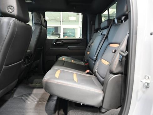 Used 2024 GMC Sierra 2500 AT4 w/ AT4 Premium Plus Package AWD/4WD image 16
