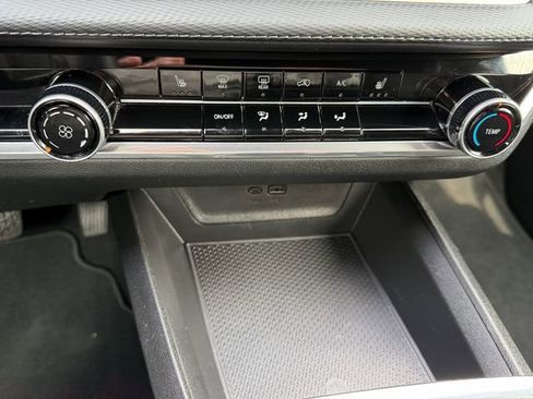 Used 2025 Chevrolet Equinox LT image 21