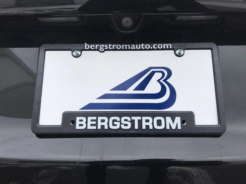 Used 2018 Chrysler Pacifica Touring-L w/ Premium Audio Group image 19