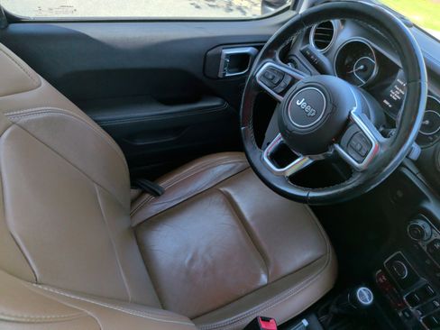 Used 2020 Jeep Wrangler Unlimited Rubicon AWD/4WD image 37