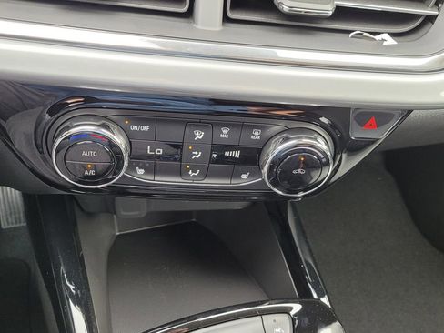 New 2026 Chevrolet Trax LT w/ LT Convenience Package image 19