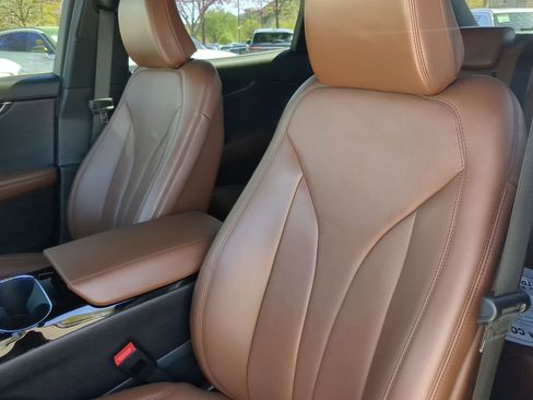 Used 2022 Lincoln Nautilus Reserve image 10