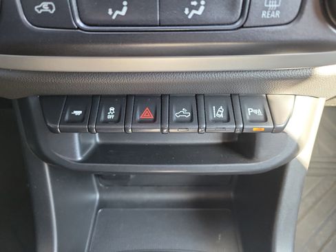 Used 2021 Chevrolet Colorado LT w/ Safety Package image 34