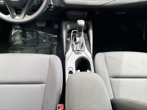 Used 2025 Toyota Corolla LE FWD image 17