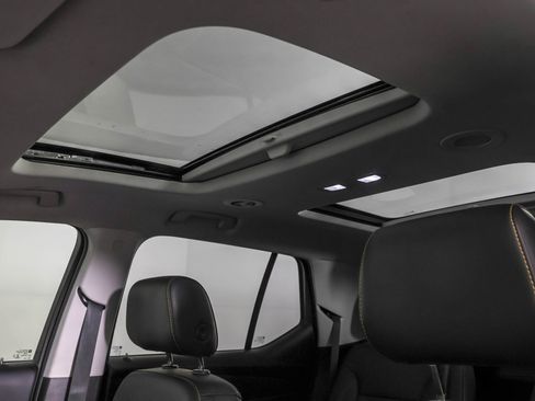 Used 2021 Chevrolet Traverse RS w/ LPO, Floor Liner Package image 30