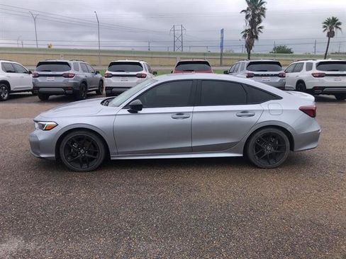 Used 2025 Honda Civic Sport image 4