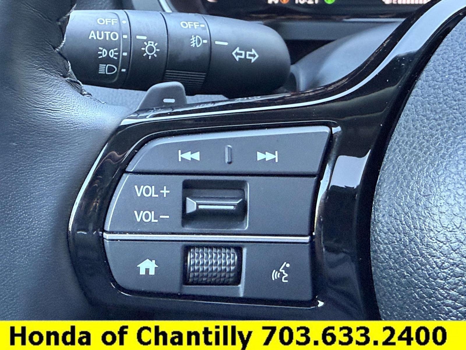 Certified 2025 Honda Pilot Touring image 23