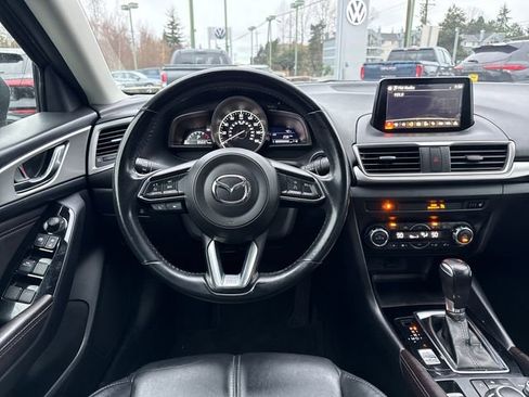 Used 2017 MAZDA MAZDA3 Touring image 19