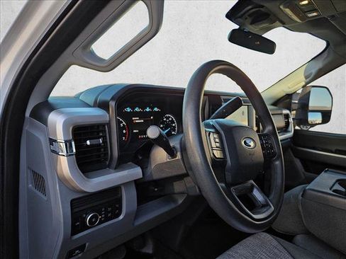 Certified 2025 Ford F250 XLT w/ Camper Package image 9