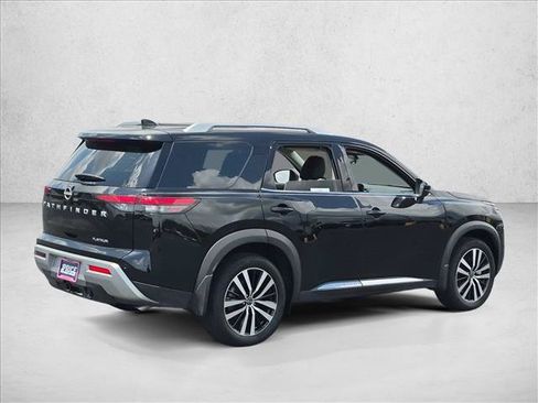 Used 2024 Nissan Pathfinder Platinum w/ Cargo Package FWD image 5