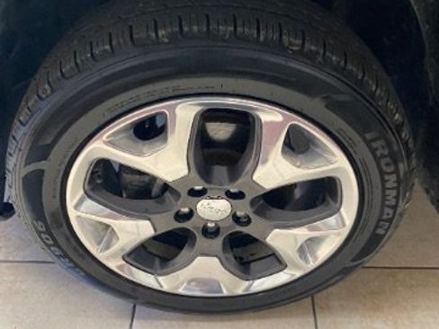 Used 2019 Jeep Compass Limited AWD/4WD image 23